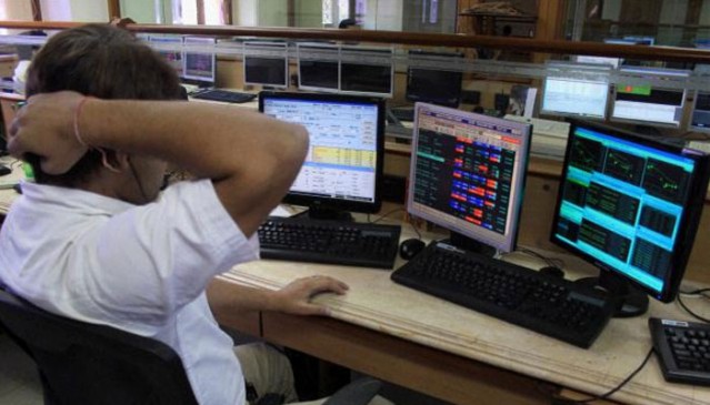 Investors lose 3 lakh crore as Sensex crashed 760 points