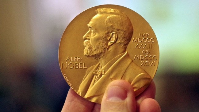 Nobel Prize 2018: इस बार बदलेगा 70 साल का इतिहास, पढ़ें किसे मिलेगा नोबेल पुरस्कार Nobel Prize 2018: इस बार बदलेगा 70 साल का इतिहास, पढ़ें किसे मिलेगा नोबेल पुरस्कार