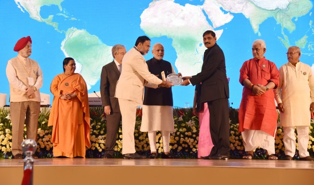 Satara district of maharashtra got first prize in rural clean survey