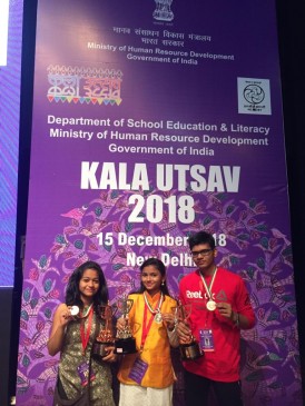 Maharashtras three students awarded in National Art Festival