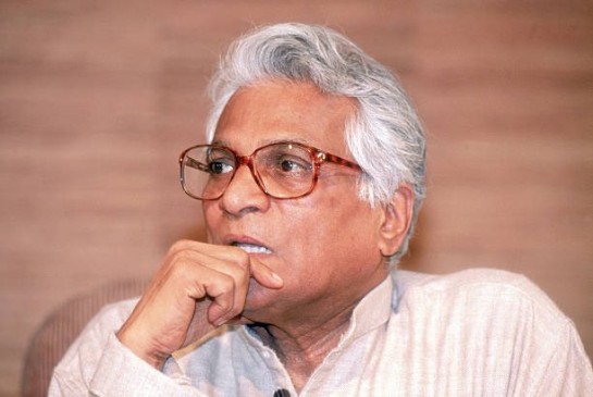 कभी मुंबई में चौपाटी की बेंच पर सोते थे जॉर्ज फर्नांडिस कभी मुंबई में चौपाटी की बेंच पर सोते थे जॉर्ज फर्नांडिस