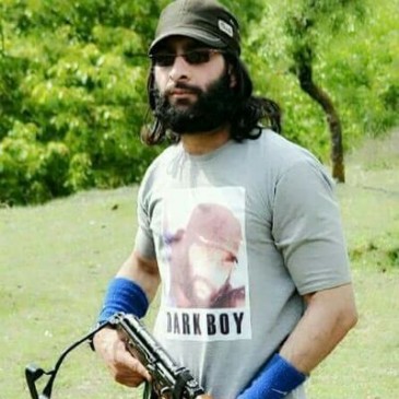 J&K: सुरक्षाबलों ने मार गिराए 2 आतंकी, एक बुरहान वानी का करीबी J&K: सुरक्षाबलों ने मार गिराए 2 आतंकी, एक बुरहान वानी का करीबी
