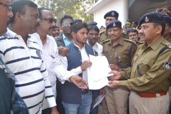 In Jabalpur former soldier beaten brutally in corporation office