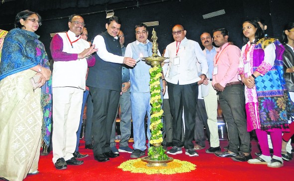 Need to coordinate among job seekers and recruiters: Fadnavis