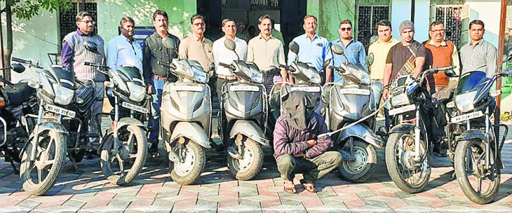 The vehicle of the theft was sold to the relatives, three including two youths were arrested by the police