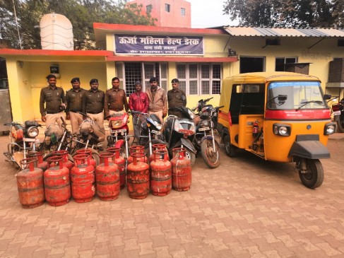 Police arrested a illegal money lender who mortgages the items of borrowers
