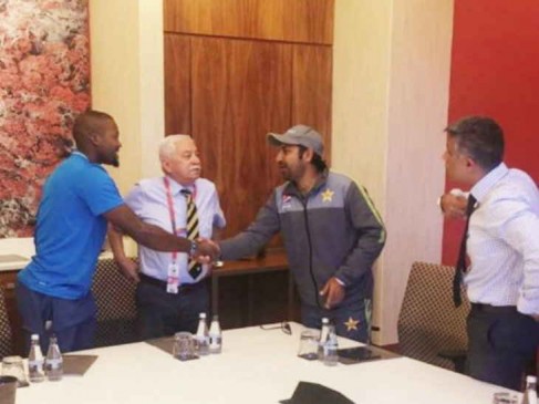 Sarfraz Ahmed said, i Have met and apologized to Andile Phehlukwayo Sarfraz Ahmed said, i Have met and apologized to Andile Phehlukwayo