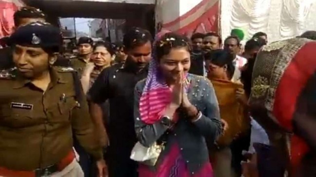 प्रियदर्शिनी राजे सिंधिया हुईं राजनीति में सक्रिय, खेला बच्चों के साथ बैडमिंटन प्रियदर्शिनी राजे सिंधिया हुईं राजनीति में सक्रिय, खेला बच्चों के साथ बैडमिंटन
