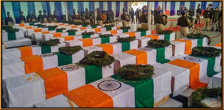 गम, गुस्सा और गर्व के साथ देश ने दी पुलवामा के 40 शहीदों को अंतिम विदाई, हर कोने से उठ रही है जवाबी कार्रवाई की मांग गम, गुस्सा और गर्व के साथ देश ने दी पुलवामा के 40 शहीदों को अंतिम विदाई, हर कोने से उठ रही है जवाबी कार्रवाई की मांग