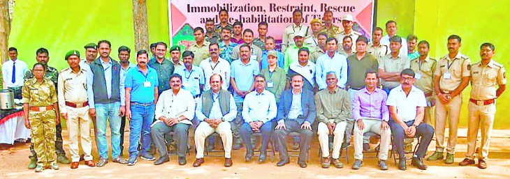Officials and employees of 7 states are given tips to save tigers
