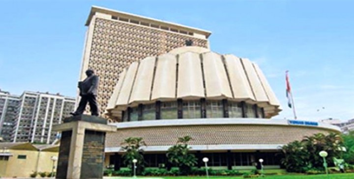 Indo-Pak tension : Maharashtra Legislature session may be end before two days