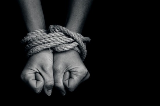 Married policeman kidnapped a girl and married her Married policeman kidnapped a girl and married her