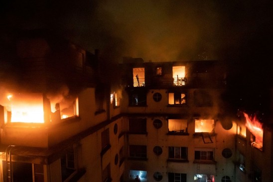 पेरिस : अपार्टमेंट में आग लगने से 10 की मौत, महिला हिरासत में