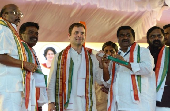 कांग्रेस नेता ने पीएम की तुलना आतंकी से की, कहा- 'लोगों को डरा रहे मोदी' कांग्रेस नेता ने पीएम की तुलना आतंकी से की, कहा- 'लोगों को डरा रहे मोदी'