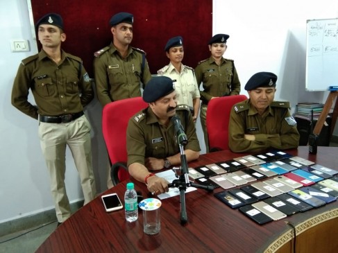Police found 40 lost mobile phones with the help of cyber cell