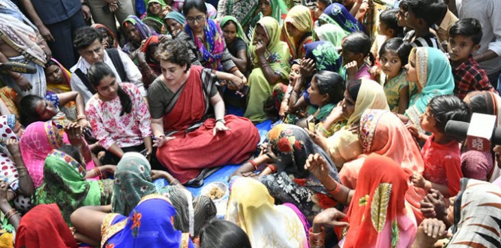 विदेशों में घूमे, लेकिन अपने संसदीय क्षेत्र के गांव जाने का PM के पास नहीं समय: प्रियंका विदेशों में घूमे, लेकिन अपने संसदीय क्षेत्र के गांव जाने का PM के पास नहीं समय: प्रियंका
