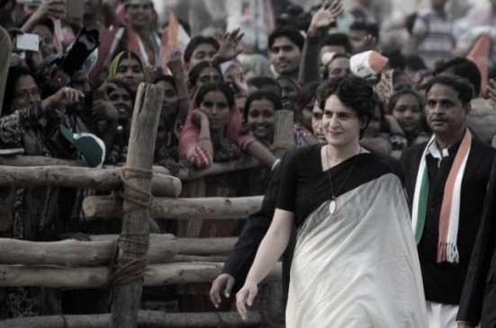 No Fake News: प्रियंका गांधी ने पहना क्रॉस, जानें क्या है सच No Fake News: प्रियंका गांधी ने पहना क्रॉस, जानें क्या है सच