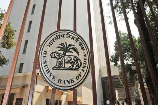 बैंकों के खिलाफ मिलीं  1. 63 लाख शिकायतें, लिस्ट में 200 बैंकों के नाम