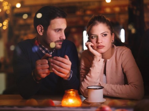 Relationship: पार्टनर की आदतों से जानें पार्टनर का प्यार रियल है या सिर्फ फिजिकल Relationship: पार्टनर की आदतों से जानें पार्टनर का प्यार रियल है या सिर्फ फिजिकल