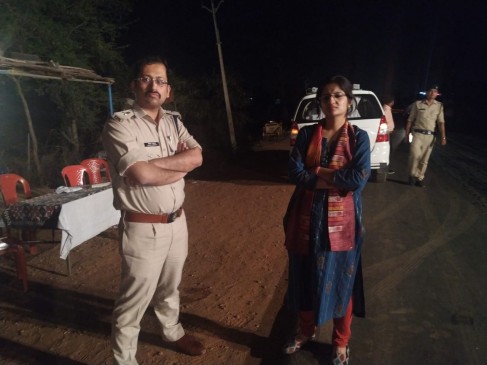 Collector and SP instructs to check suspicious vehicle strictly