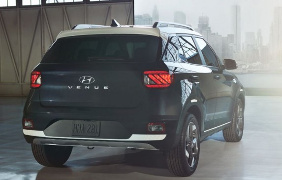 Hyundai Venue अगले महीने भारत में होगी लॉन्च, जानें फीचर्स Hyundai Venue अगले महीने भारत में होगी लॉन्च, जानें फीचर्स