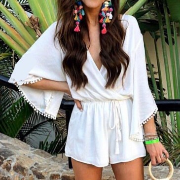 Summer Fashion: इस मौसम में इस तरह के ड्रेसेज का है ट्रेंड, आप भी करें फॉलो Summer Fashion: इस मौसम में इस तरह के ड्रेसेज का है ट्रेंड, आप भी करें फॉलो