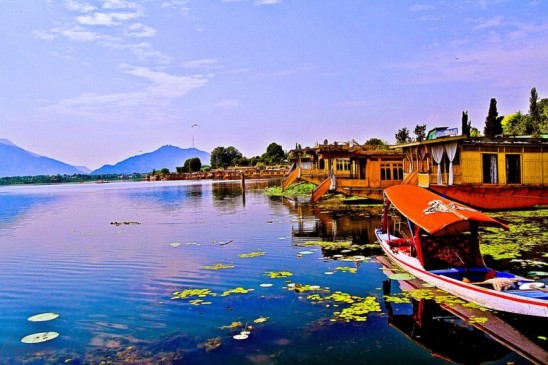 Summer Season Holiday: गर्मी की छुट्टियों में घूमने का प्लान है तो पढ़ें यहां Summer Season Holiday: गर्मी की छुट्टियों में घूमने का प्लान है तो पढ़ें यहां