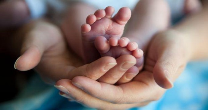 National Safe Motherhood Day: मां बनने का अहसास है सबसे खास, रखें ये सावधानियां