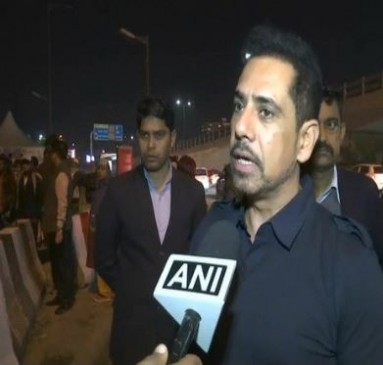 रॉबर्ट वाड्रा करेंगे कांग्रेस का प्रचार, स्मृति ईरानी बोलीं.. लोग अपनी जमीनें बचाएं