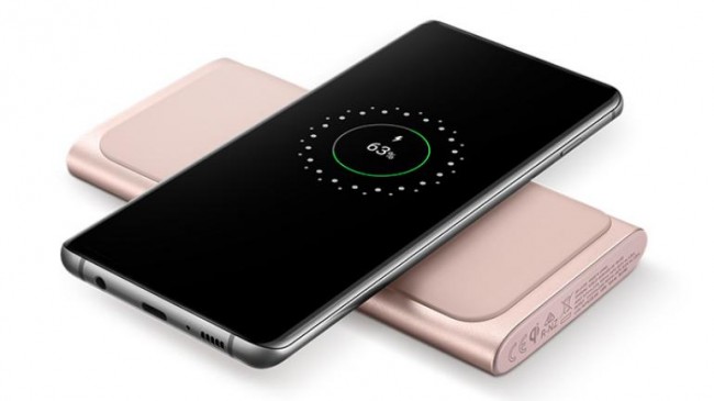 Samsung ने भारत में लॉन्च किया वायरलेस चार्जर और पावर बैंक, जानें कीमत Samsung ने भारत में लॉन्च किया वायरलेस चार्जर और पावर बैंक, जानें कीमत