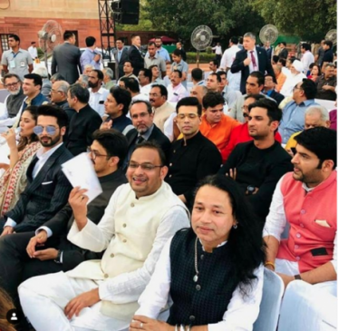 Oath Taking Ceremony: ये फिल्मी सितारे भी हुए शामिल, लगाया ग्लैमर का तड़का Oath Taking Ceremony: ये फिल्मी सितारे भी हुए शामिल, लगाया ग्लैमर का तड़का