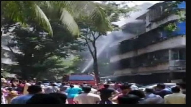 मुंबई के दादर में हादसा : सिलेंडर फटने से लगी आग में नाबालिग की मौत