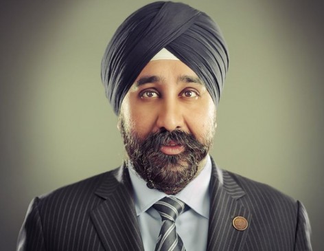 सिख मेयर की तस्वीर से छेड़छाड़, बताया अरब का तानाशाह