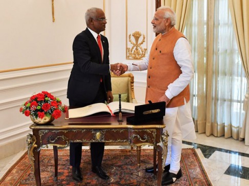 मालदीव ने किया प्रधानमंत्री नरेन्द्र मोदी को आमंत्रित, संसद में देंगे भाषण मालदीव ने किया प्रधानमंत्री नरेन्द्र मोदी को आमंत्रित, संसद में देंगे भाषण