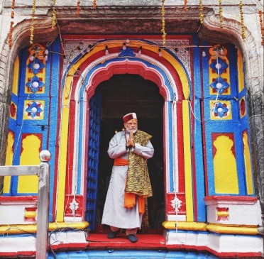 केदारनाथ मंदिर में पीएम ने की पूजा, पुनर्निर्माण कार्यों की समीक्षा भी की