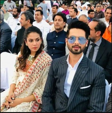 Oath Taking Ceremony: ये फिल्मी सितारे भी हुए शामिल, लगाया ग्लैमर का तड़का Oath Taking Ceremony: ये फिल्मी सितारे भी हुए शामिल, लगाया ग्लैमर का तड़का