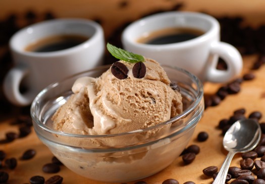 Summer Season Recipe: गर्मी के सीजन में घर पर बनाएं कॉफी आइसक्रीम