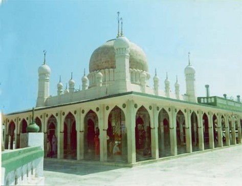 नागपुर के ताजुद्दीन बाबा दरगाह के लिए 50 और भीमाशंकर मंदिर के लिए 148.37 करोड़ मंजूर 