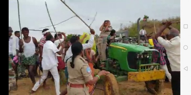 सिरपुर कागजनगर में वन अधिकारियों पर हमला, रेंज ऑफिसर गंभीर रूप से घायल सिरपुर कागजनगर में वन अधिकारियों पर हमला, रेंज ऑफिसर गंभीर रूप से घायल