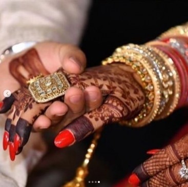 सांसद नुसरत जहां बंधी शादी के बंधन में, बिजनेसमैन निखिल जैन संग लिए सात फेरे सांसद नुसरत जहां बंधी शादी के बंधन में, बिजनेसमैन निखिल जैन संग लिए सात फेरे
