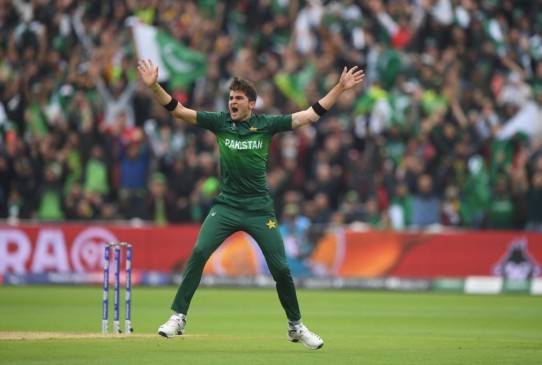 World Cup 2019 : पाक ने अफगान को 3 विकेट से हराया, सेमीफाइनल में पहुंचने की उम्मीदें कायम World Cup 2019 : पाक ने अफगान को 3 विकेट से हराया, सेमीफाइनल में पहुंचने की उम्मीदें कायम