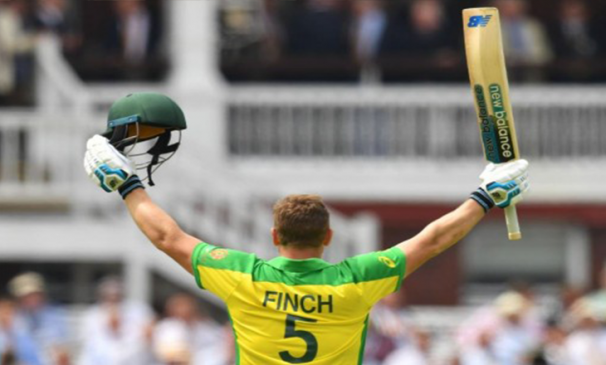 World Cup 2019 : ऑस्ट्रेलिया ने इंग्लैंड को 64 रनों से हराया,  सेमीफाइनल में पहुंचने वाली पहली टीम बनी