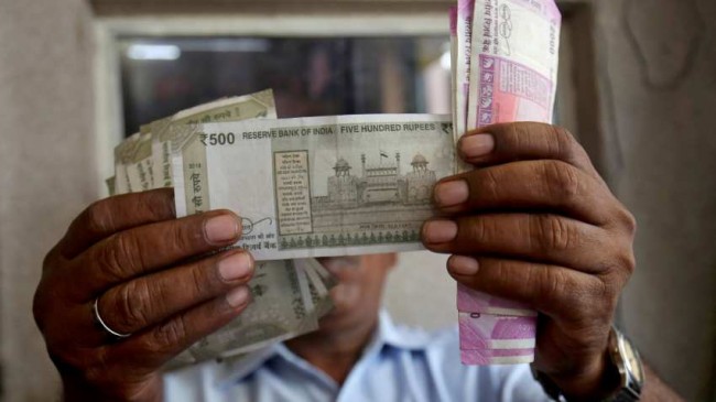सरकार ने घटाई ESIC की दरें, 6.5% से  घटाकर की 4% , 3.6 करोड़ कर्मचारियों को फायदा