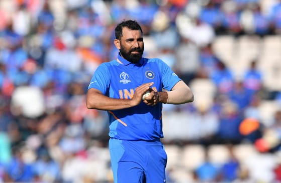 अपने पहले मैच में ही शमी ने रचा इतिहास, वर्ल्ड कप में हैट्रिक लेने वाले दूसरे भारतीय