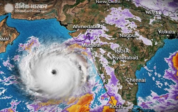 अब गुजरात तट से नहीं टकराएगा चक्रवात, लेकिन नहीं टला वायु का खतरा