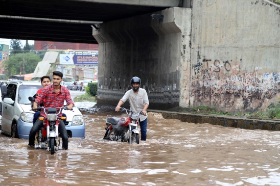पाकिस्तान में मूसलाधार बारिश से 7 लोगों की मौत