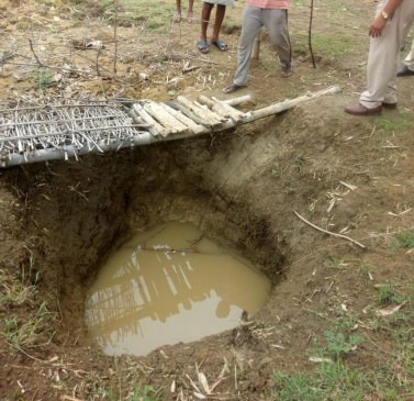 Minor fall pit near the house dadra tola shahdol