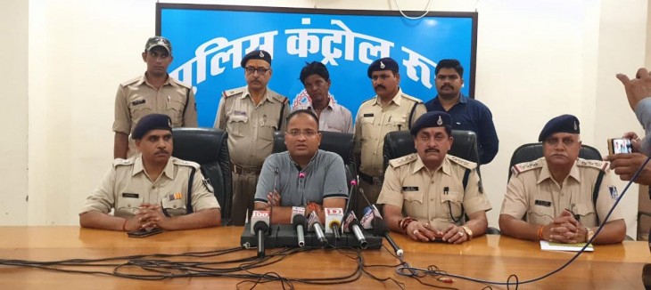 Husband killed wife with roller, character doubt, police arrested