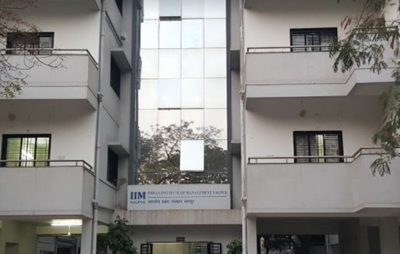 IIM  नागपुर में महंगी हुई पढ़ाई, 12.50 लाख रुपए फीस