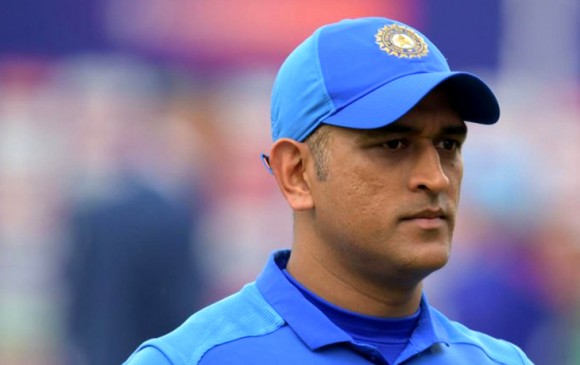 धोनी के कोच का बयान,  T-20 वर्ल्ड कप तक खेल सकते हैं माही